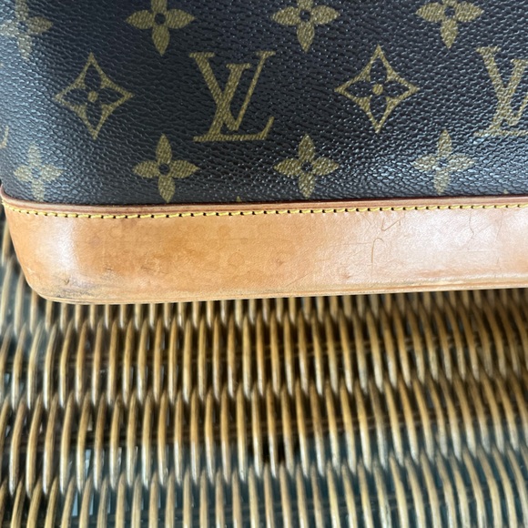 LOUIS VUITTON ALMA Monogram Handbag M51130 Serial #FL0061 - Picture 4 of 16